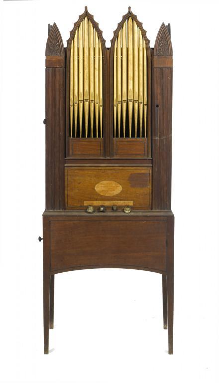 A SCOTTISH GEORGE III MAHOGANY
