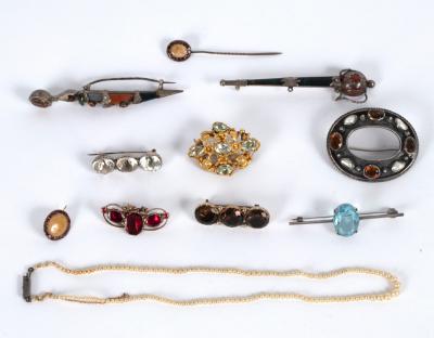 A Scottish polished pebble brooch