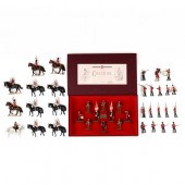 A SELECTION OF BRITAINS MILITA