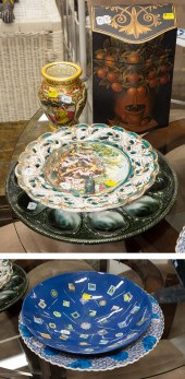 A SELECTION OF DECORATIVE ITEM