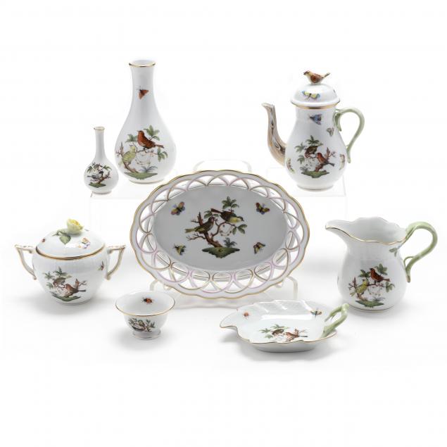 A SELECTION OF EIGHT HEREND