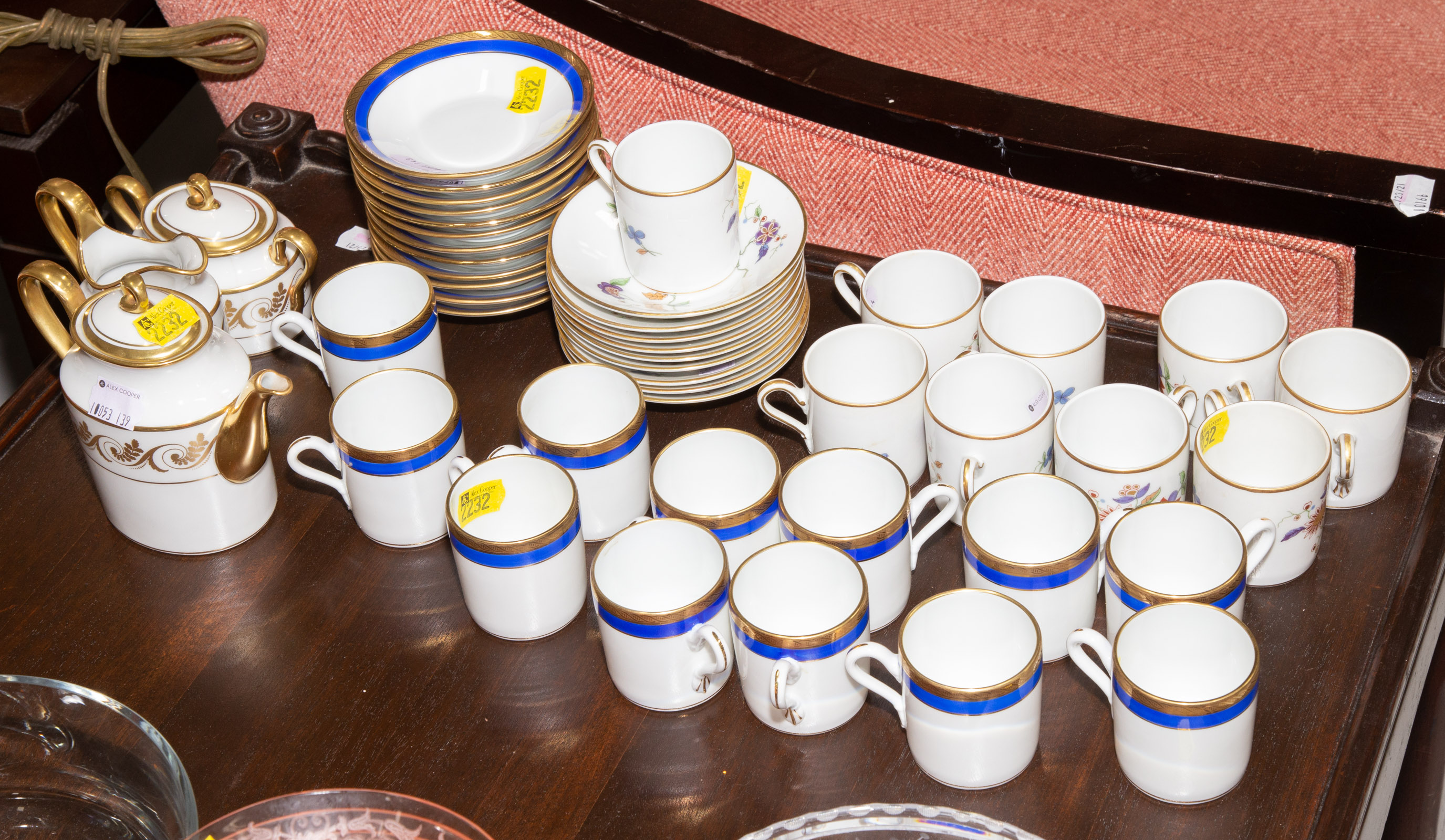 A SELECTION OF GINORI PORCELAIN