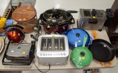 A SELECTION OF GOOD KITCHENWAR