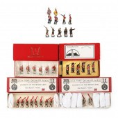 A SELECTION OF HIGHLANDER MILI