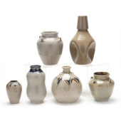 A SELECTION OF SIX JUGTOWN SAL