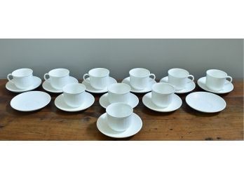 A set of 10 Nantucket pattern white