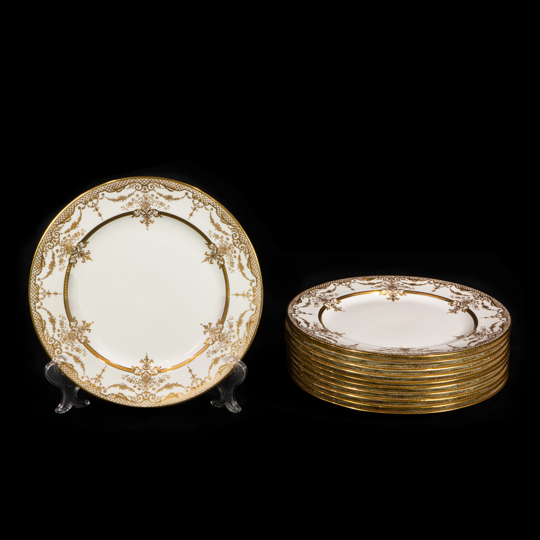 A SET OF 11 ROYAL DOULTON PORCELAIN