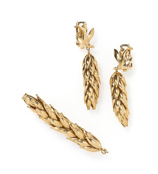 A Set of 14 Karat Yellow Gold