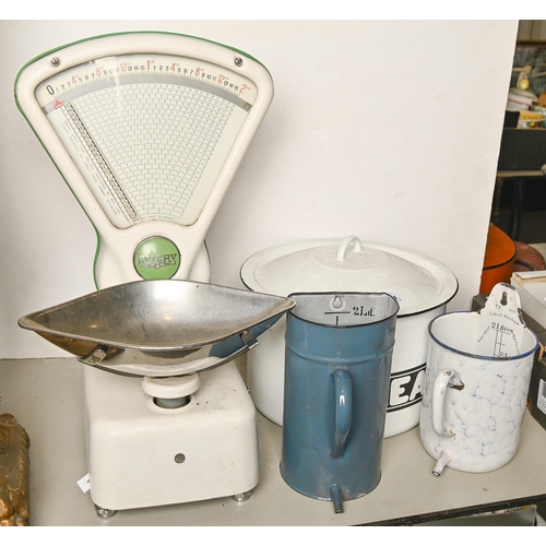 A set of Avery countertop grocer