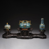 A SET OF CLOISONNE ENAMEL CENS