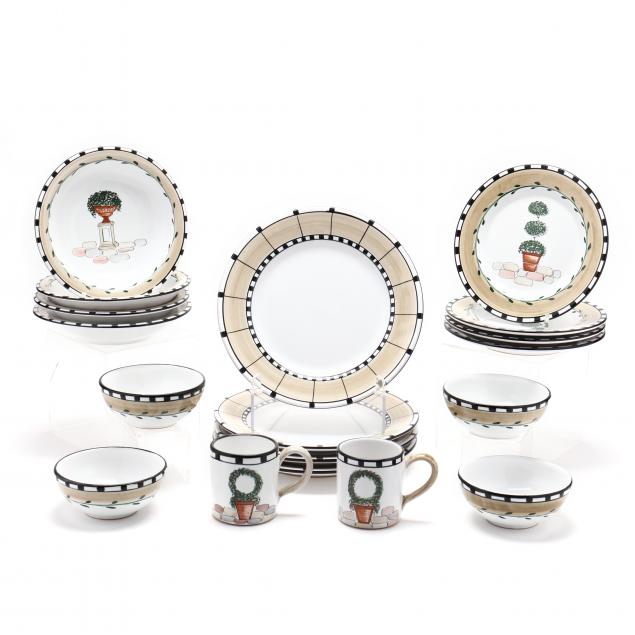 A SET OF DERUTA ITALIAN POTTERY