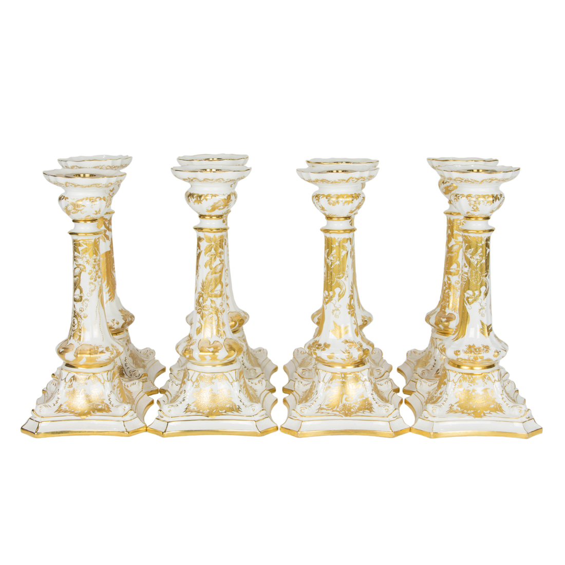 A SET OF EIGHT ROYAL CROWN DERBY