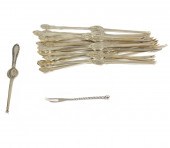 A SET OF EIGHTEEN 800 SILVER S