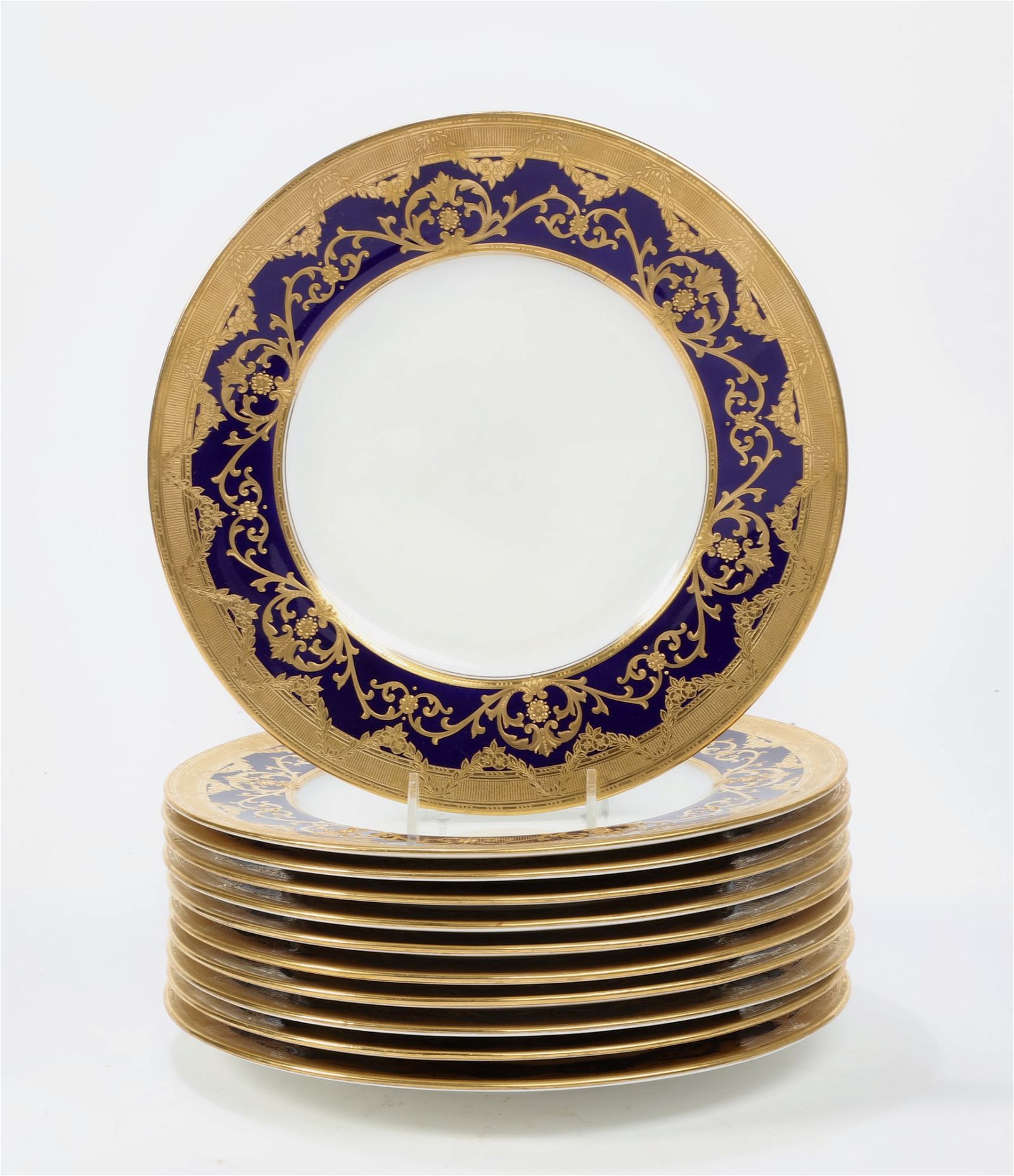 A SET OF ELEVEN MINTONS COBALT