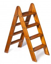 A SET OF ENGLISH YEWWOOD FOLDI