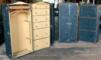 A set of four matching vintage