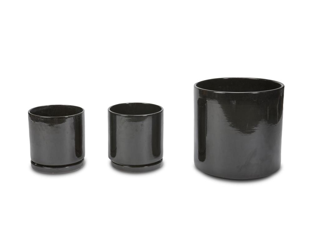 A SET OF GAINEY CERAMICS GLAZED
