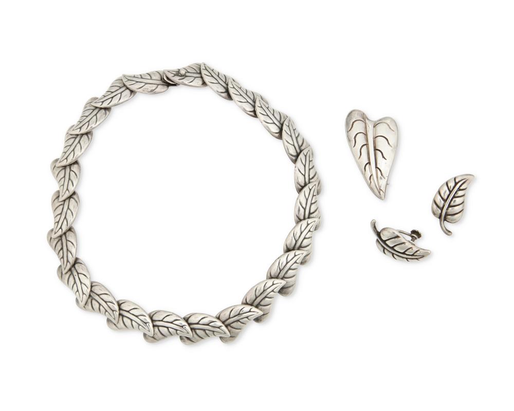 A SET OF LOS CASTILLO SILVER