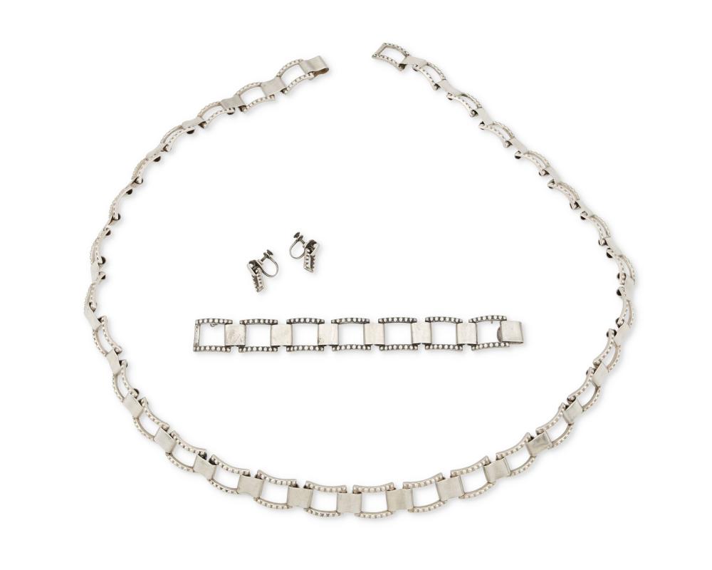 A SET OF LOS CASTILLO SILVER