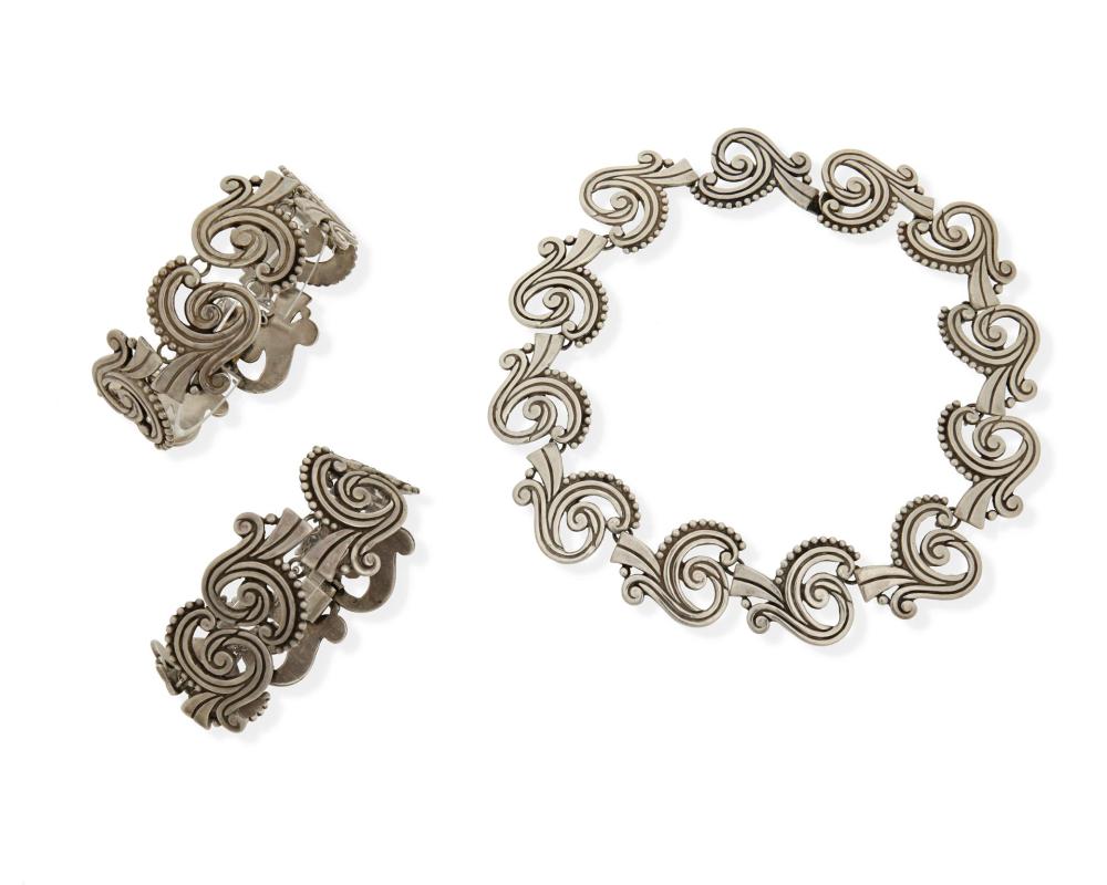 A SET OF LOS CASTILLO SILVER