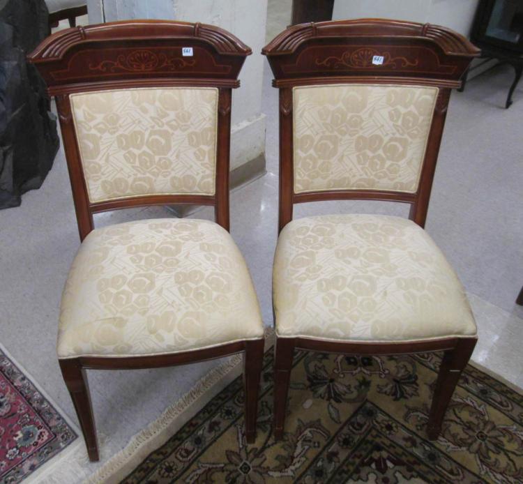 A SET OF SIX DINING CHAIRS,