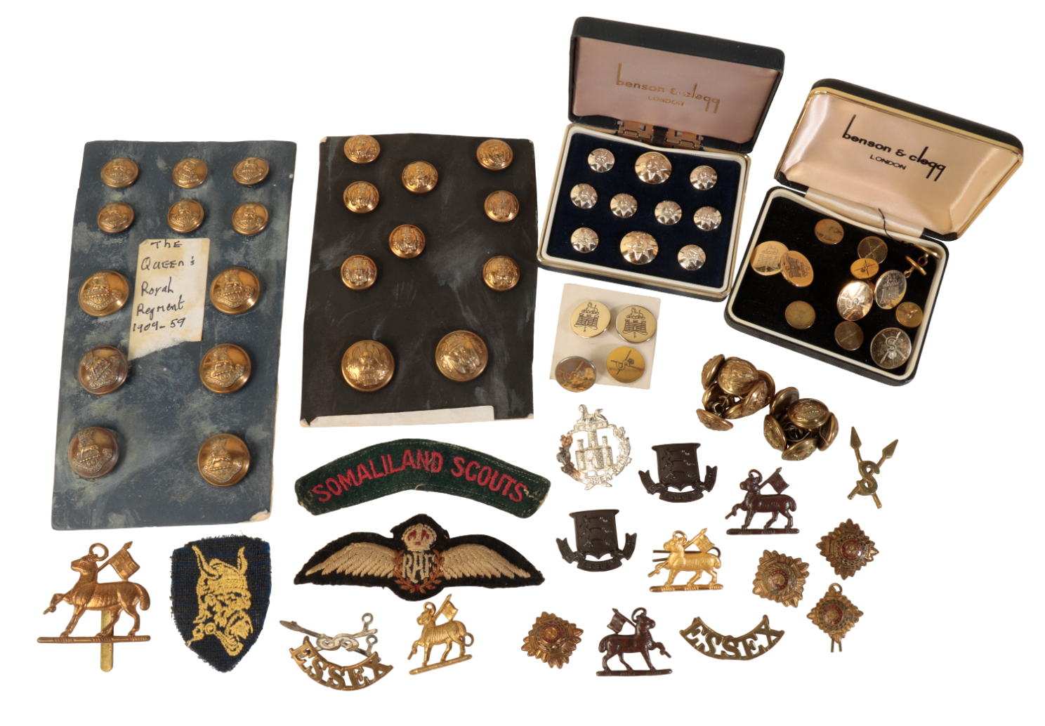 A SET OF THE QUEEN'S ROYAL REGIMENT