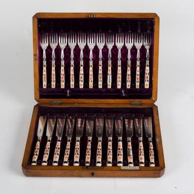A set of twelve Imari pattern