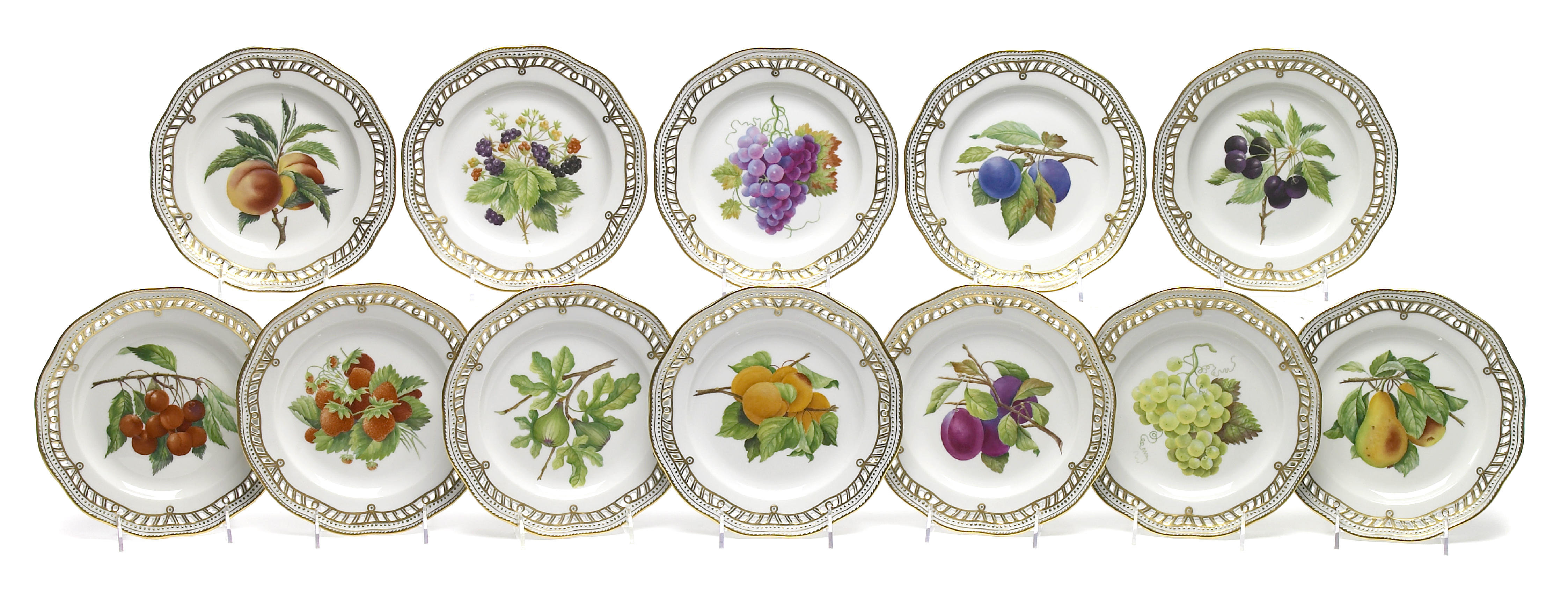 A set of twenty eight Royal