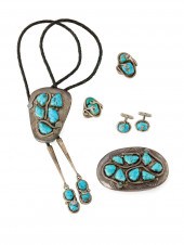 A SET OF ZUNI EFFIE CALAVAZA S