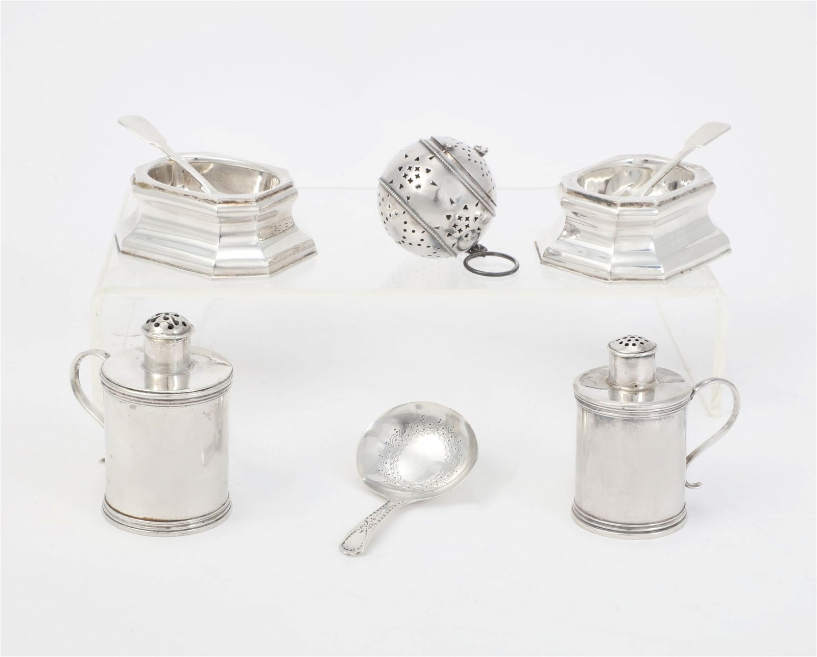 A SEVEN PIECE GROUP OF SILVER