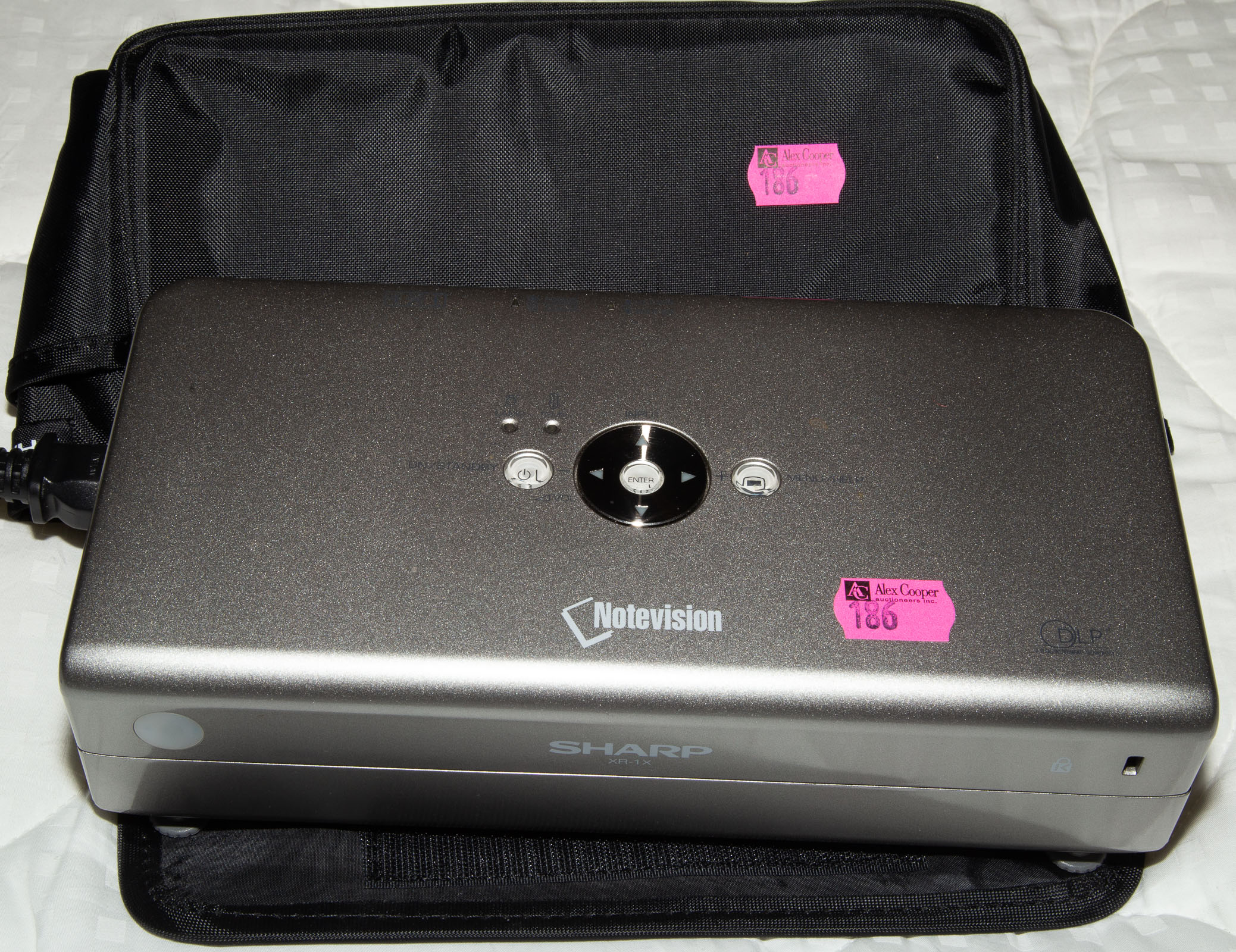 A SHARP XR-1X NOTEVISION