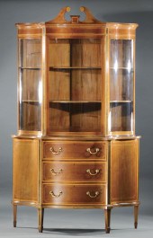 A SHERATON STYLE MAHOGANY DISP
