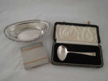 A silver pierced oval dish 15 x 8cm