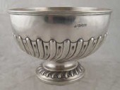 A silver swirl half fluted pun