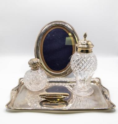 A silver tray, Birmingham 1914,