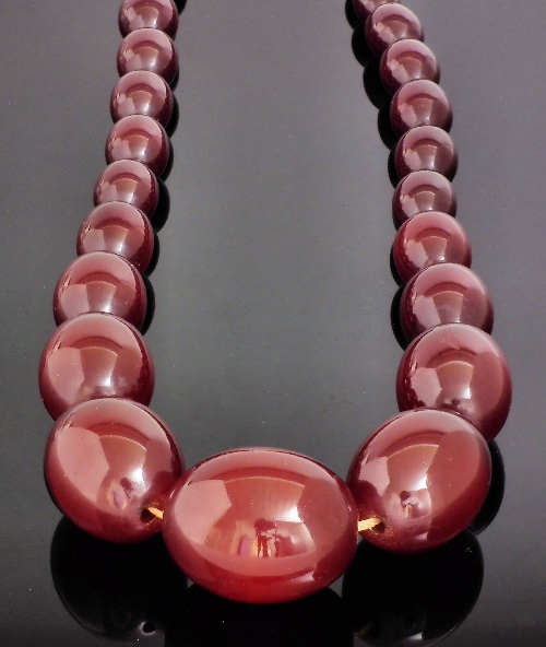 A single strand of graduated
