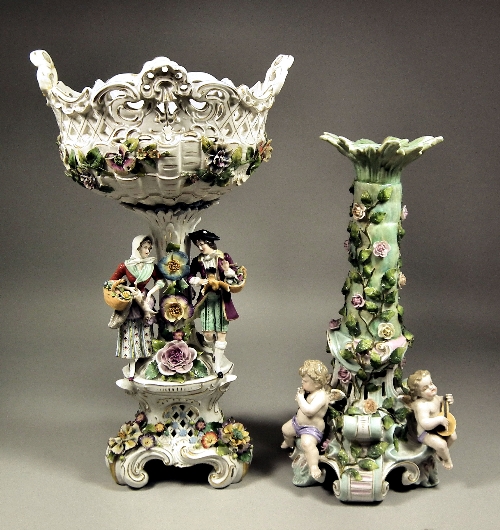 A Sitzendorf centrepiece modelled