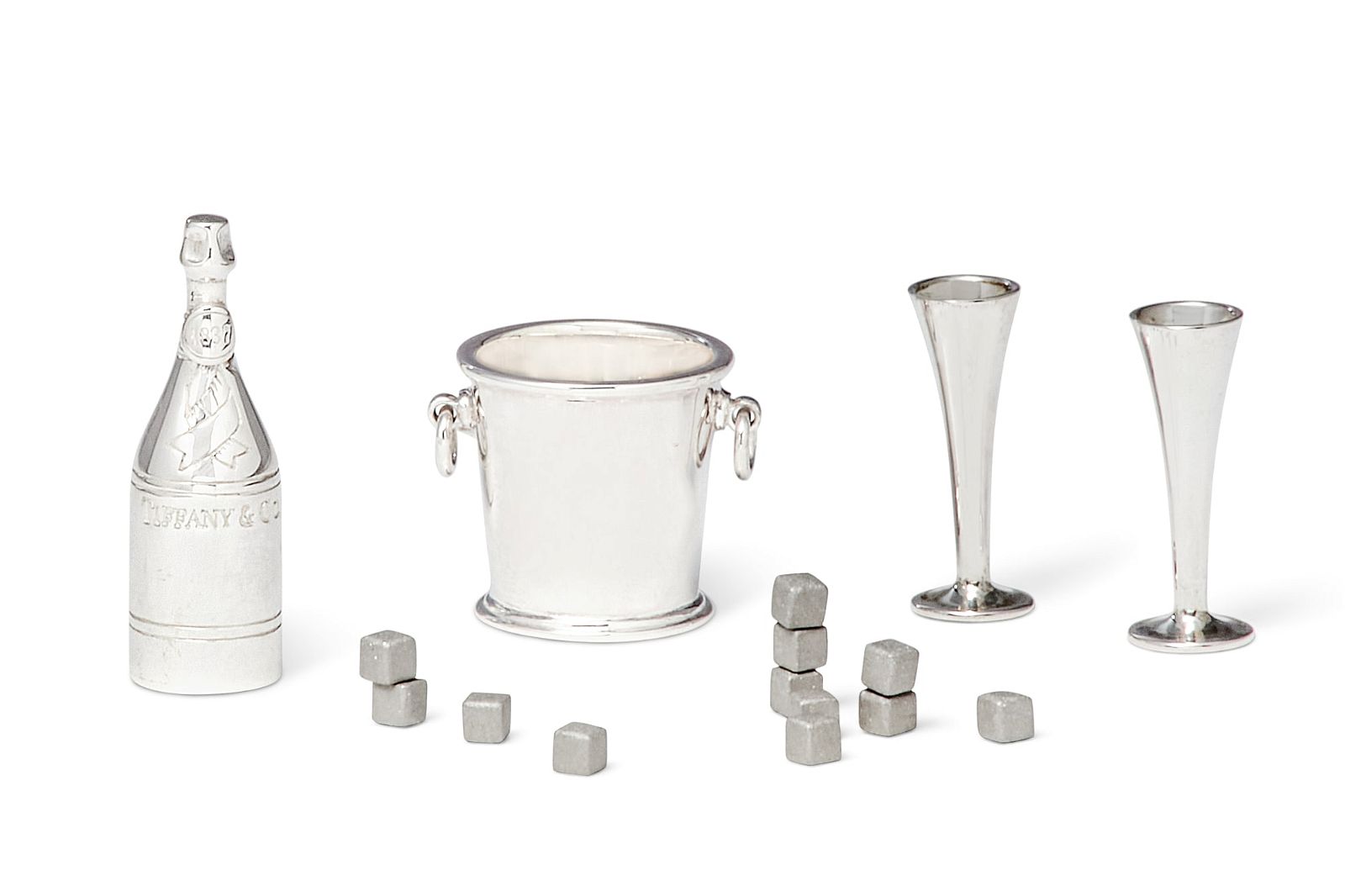 A SIXTEEN PIECE ITALIAN STERLING