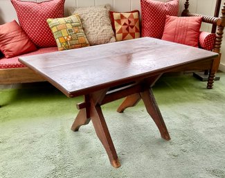 A small 19th C. antique country