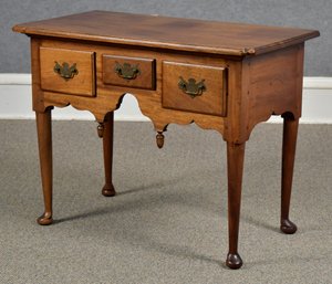 A small three drawer