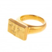 A SOLID 18K RECTANGULAR FACE R