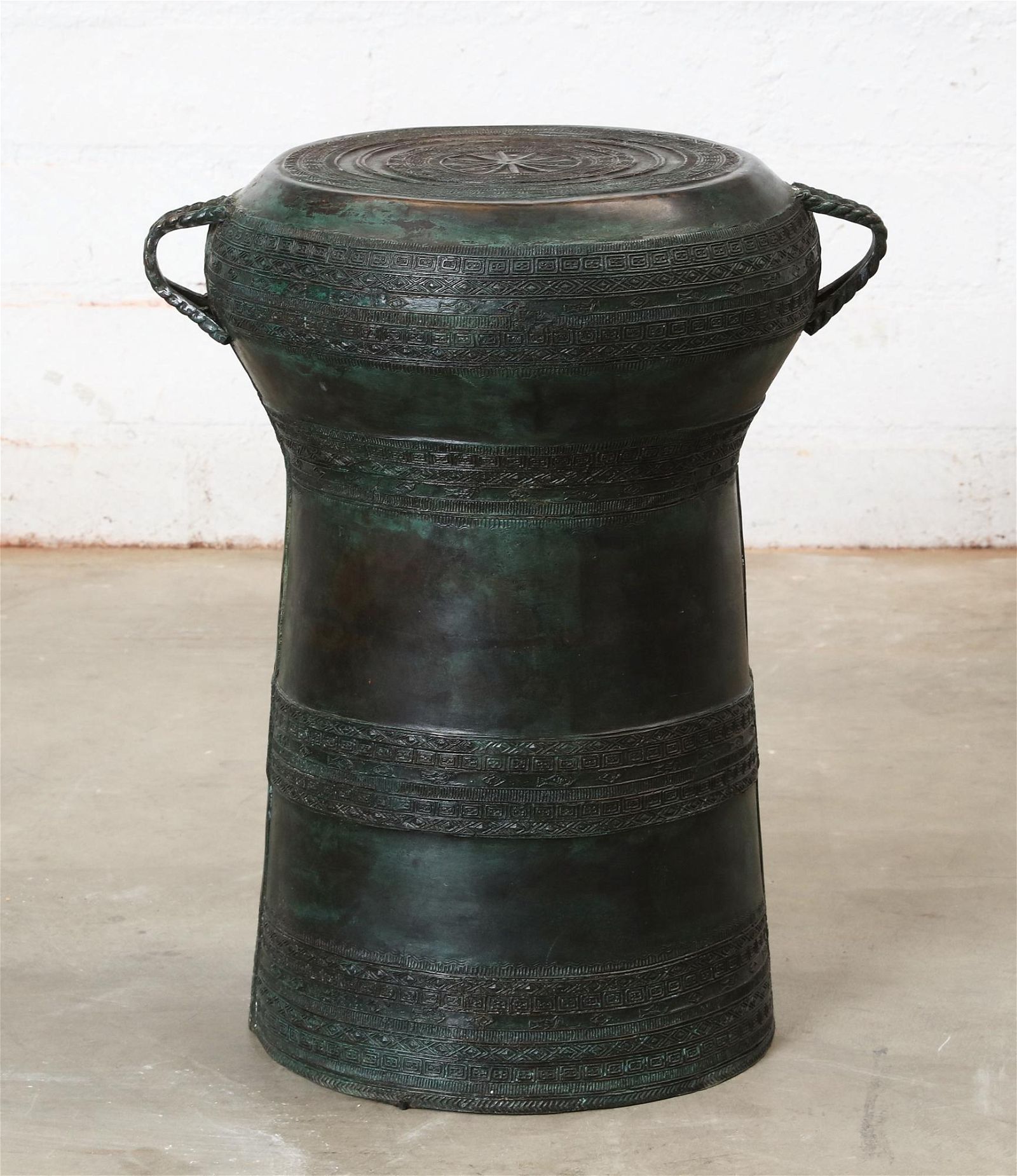 A SOUTHEAST ASIAN RAIN DRUMA