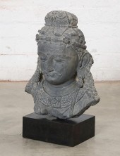 A SOUTHEAST ASIAN SCHIST HEAD