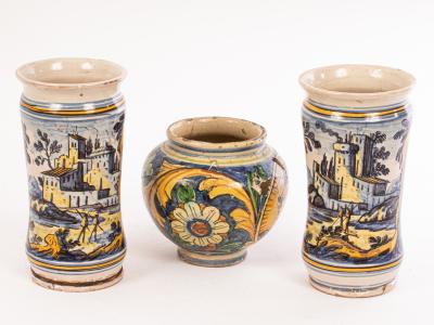 A Southern Italian maiolica