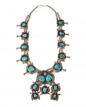 A SQUASH BLOSSOM NECKLACEA squ