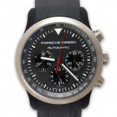 A STAINLESS STEEL WRIST WATCH,