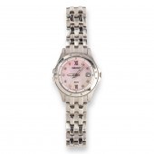 A STAINLESS STEEL WRISTWATCH,
