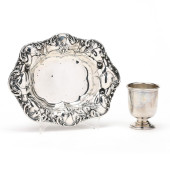 A STERLING SILVER BON BON BOWL