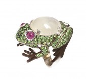 A Sterling Silver Tsavorite Pi