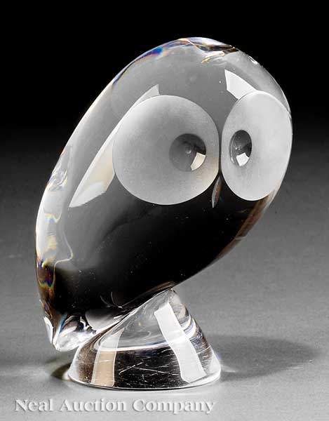A Steuben Crystal Owl Figurine